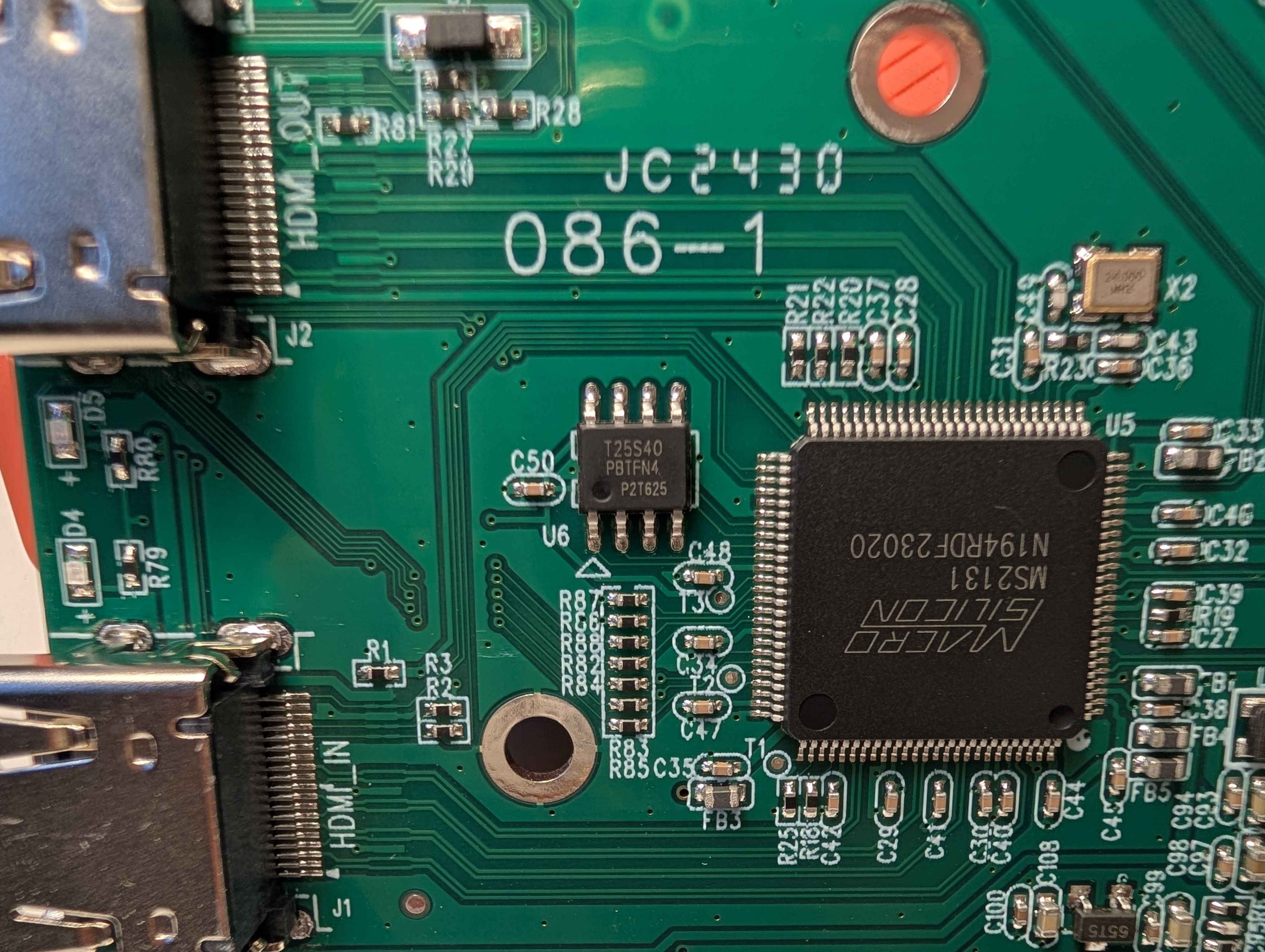 T25S40 Serial NOR Flash Chip Shot