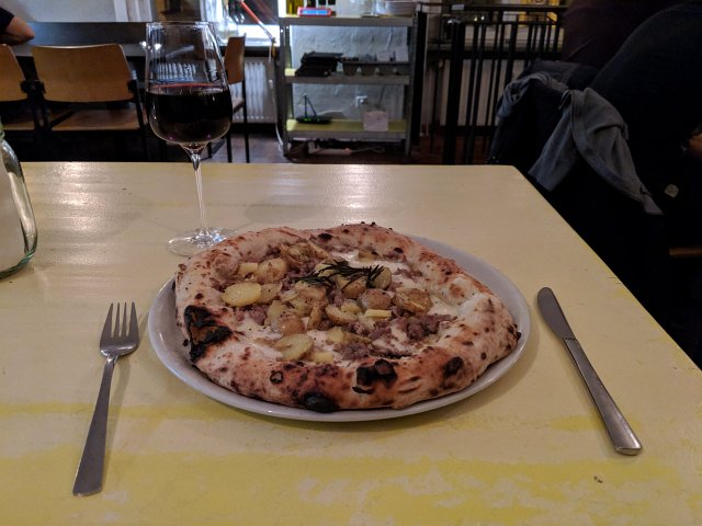 Standard Pizza | Food and Tastiness in Berlin