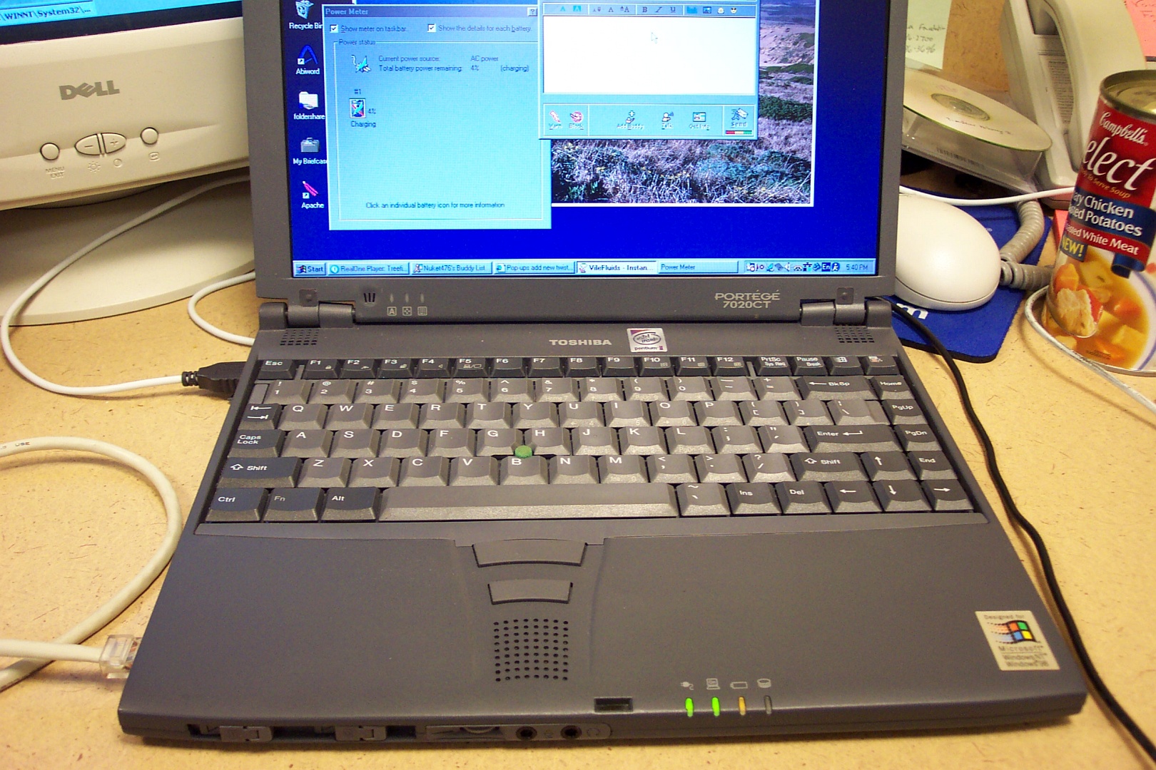 A close up of the Portégé 7020CT laptop running with the repaired battery pack